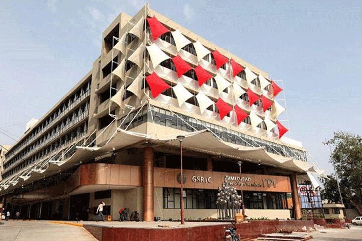 Best 4 Star Hotel Near Bus Station In Ahmedabad